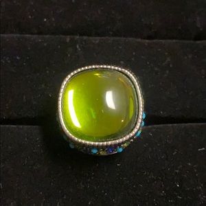 Geeen stone blue/silver accents